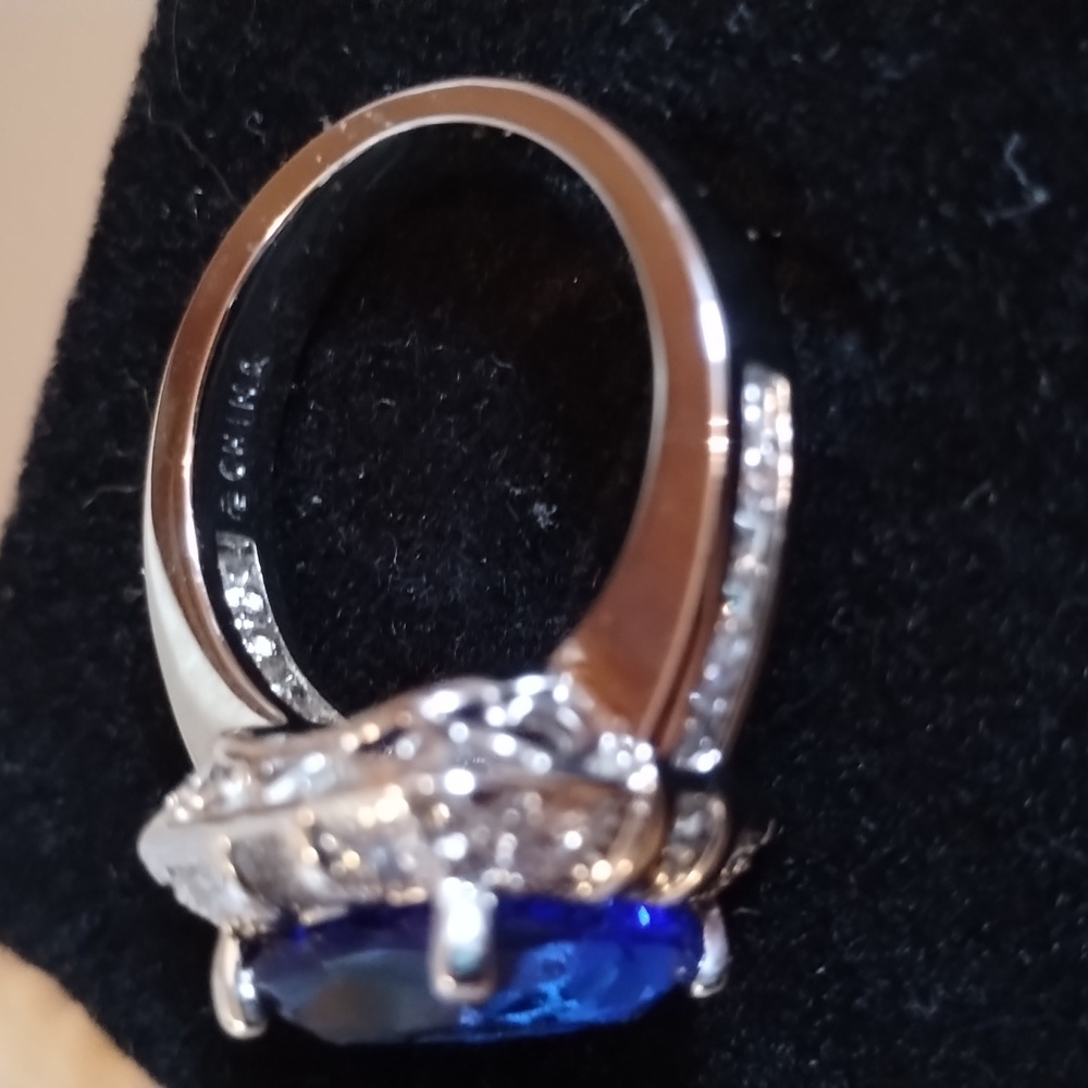 Smithsonian Simulated Sapphire Ring - image 6